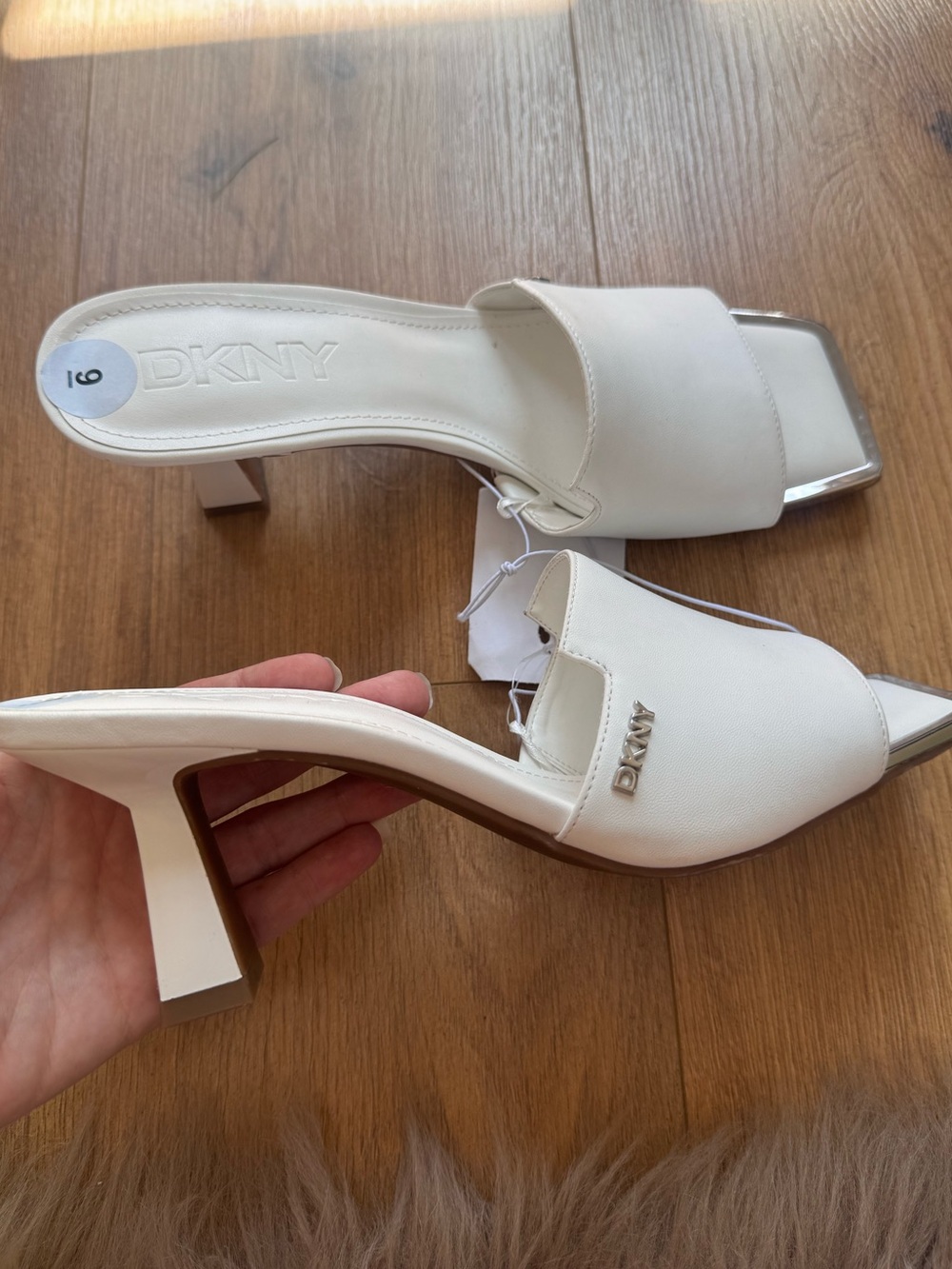 Dkny mules monogram white sandals